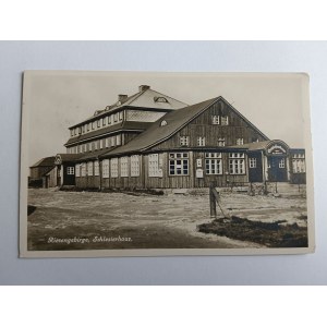 POCZTÓWKA KARPACZ DOM ŚLĄSKI SCHLESIERHAUS KARKONOSZE, PRZEDWOJENNA 1939 R, ZNACZEK, PIECZĄTKA