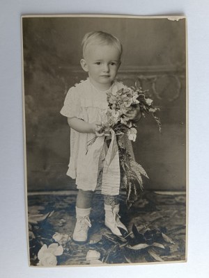 FOTO RADOM, DÍTĚ, KVĚTINY, 1947