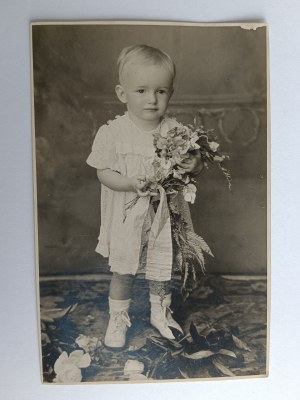 PHOTO RADOM, CHILD, FLOWERS, 1947