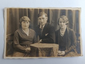 PHOTO KRAKOW, TWO WOMEN AND A MAN AT A TABLE, PRE-WAR