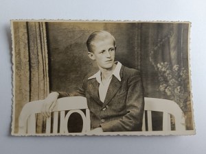 PHOTO KATOWICE KATTOWITZ, MAN ON A BENCH, PRE-WAR