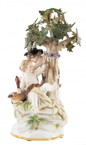 Gruppo figurativo - Cupido che affila le frecce, Meissen, seconda metà del XIX secolo.