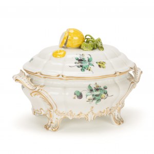 Nymphenburg tureen with lemon finial