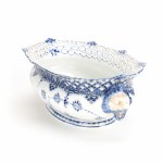 Royal Copenhagen Jardinière 'Musselmalet'