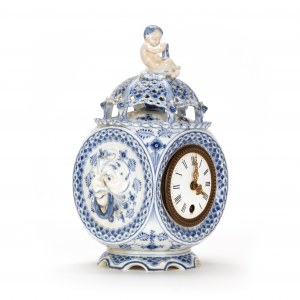 Royal Copenhagen mantel clock 'Musselmalet'