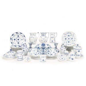 Royal Copenhagen starter and dessert service 'Musselmalet'