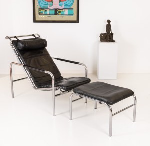 Zanotta armchair and ottoman 'Genni', design by Gabriele Mucchi