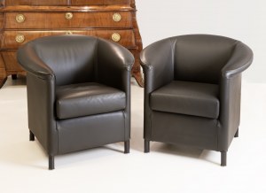 Wittmann pair of armchairs 'Aura', design by Paolo Piva