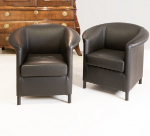 Wittmann pair of armchairs 'Aura', design by Paolo Piva