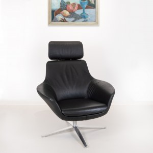Knoll International armchair 'Oscar', design by Pearson Lloyd