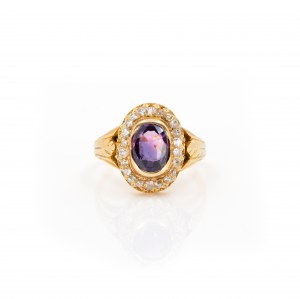 Ring set with amethyst and diamonds