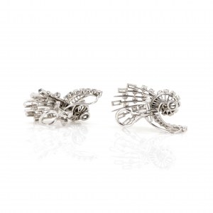 Paire de clips d'oreilles sertis de diamants