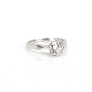 Solitaire ring