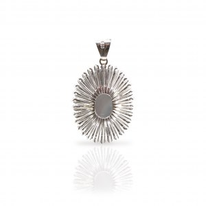 Opal pendant with diamond setting