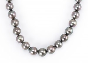 Tahiti cultured pearl necklace