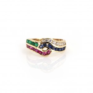 Ring with gemstone diamond setting