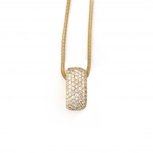 Necklace with diamond pendant