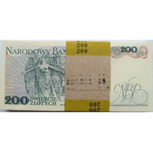 Polska, PRL, paczka bankowa 200 złotych 1988, seria EP