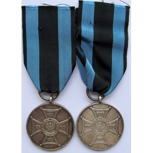 Polska, Medal zasłużony na polu chwały, srebro - dwie różne odmiany
