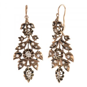 Boucles d'oreilles jour et nuit avec motif floral, 19e/20e siècle.