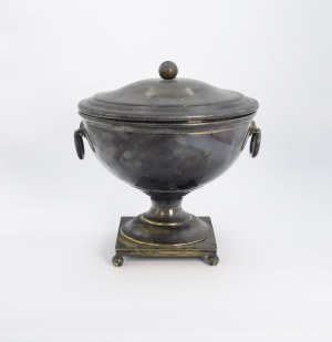 FRAGET - Fabrique d'argent et de plaqué (société active 1824-1944), Vase avec couvercle