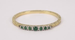 Bracelet with emeralds