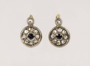 Earrings with sapphires