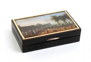 French tortoiseshell snuffbox with miniature