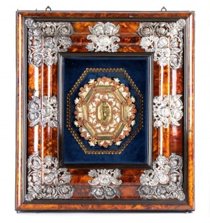 Tortoiseshell case with coral bedside