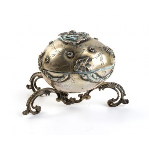 Silver egg