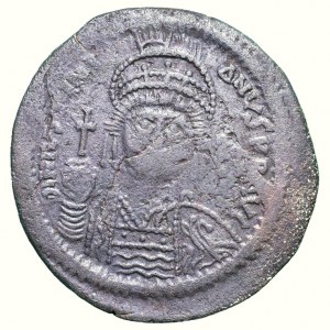 Justinian I. 527-565, AE follis