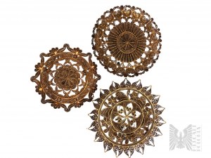Albania - Tre piatti decorativi in metallo traforato con scrigno