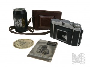 Nemecko, Drážďany, 20. storočie. - Vreckový fotoaparát Beier Junior Precisa v puzdre s návodom a expozičnou tabuľkou
