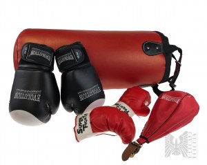 Rocky Balboa recommande : un sac de boxe, une poire et deux paires de gants de boxe*.