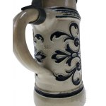 Kufel Ceramiczny z Cynową Pokrywką, Sentencja “Hopfen und Malz, Gott Erhalt's”