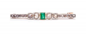 Brož se smaragdem a diamanty 30. léta 20. století.