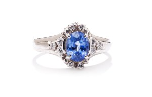 Ring with sapphire and diamonds 2nd half of 20th century.