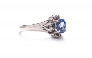 Ring with sapphire and diamonds 2nd half of 20th century.