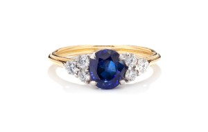 Ring with sapphire and diamonds late 20th century.