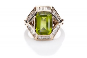 Prsten s olivínem a diamanty 2. polovina 20. století.