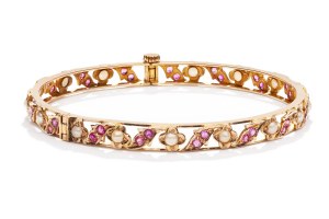 Bracelet avec perles et rubis 19e/20e siècle.