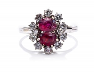 Ring mit Rubinen und Diamanten Ende 20. Jahrhundert, Frankreich