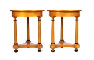 Coppia di tavolini in stile Biedermeier