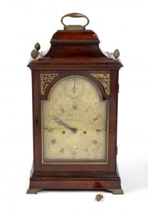 RIVERS & SON, RIVERS & SON An English Georgian mahogany Bracket Clock