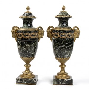 Coppia di vasi in marmo francesi