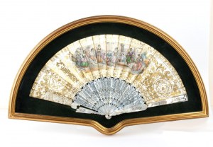 French mother-of-pearl hand fan