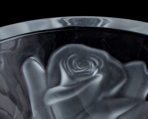 René Lalique Ay, 1860 - Parigi, 1945, Vaso in cristallo francese 