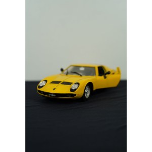 MODELLINO LAMBORGHINI MIURA '76/'77 REGALO DIRIGENZA LAMBORGHINI A LUCIO DALLA, SCALA 1:18