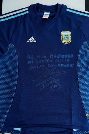 MARADONA JERSEY WITH DEDICATION TO LUCIO DALLA