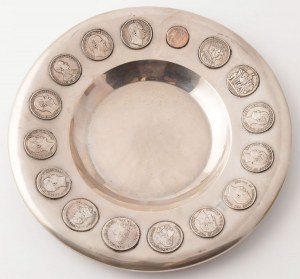 TALER WITH COINS, Germany, after 1913, Silver, sample 800, weight 748 g, diameter 29.5 cm.